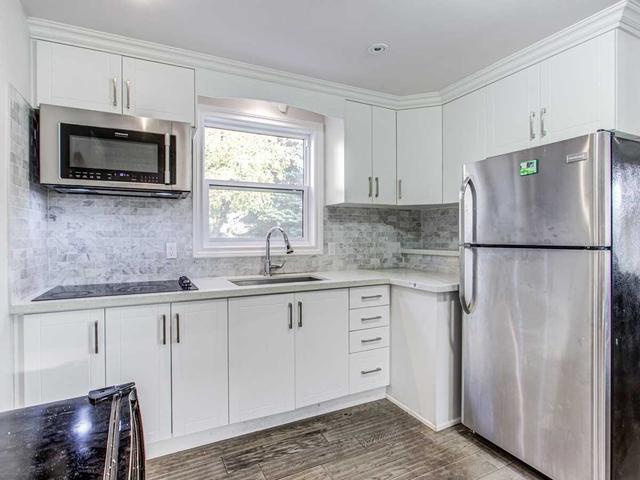 202 Drewry Ave, House detached with 3 bedrooms, 2 bathrooms and 5 parking in Toronto ON | Image 6