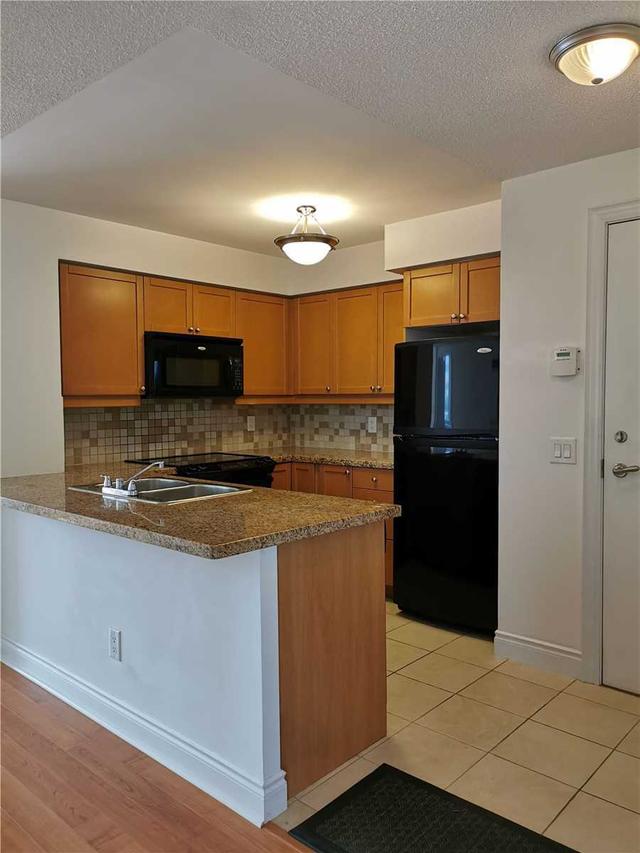 326 - 25 Greenview Ave, Condo with 3 bedrooms, 2 bathrooms and 1 parking in Toronto ON | Image 9