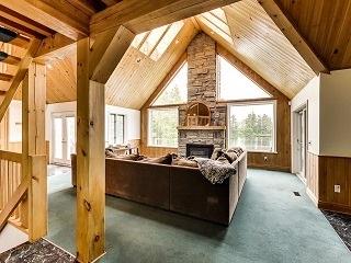 1027 Long Point Dr, House detached with 4 bedrooms, 2 bathrooms and 6 parking in Gravenhurst ON | Image 5