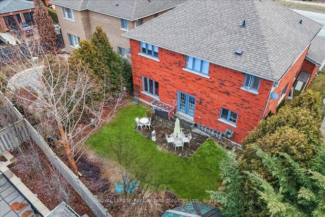 2237 Proudfoot Tr, House detached with 4 bedrooms, 4 bathrooms and 7 parking in Oakville ON | Image 35
