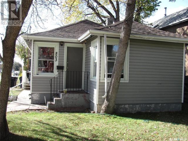 803 I Avenue N, House detached with 3 bedrooms, 1 bathrooms and null parking in Saskatoon SK | Image 1