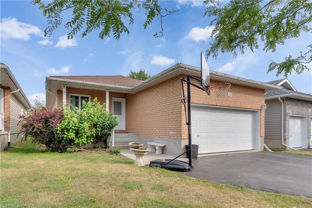 1059 Greenwood Park Drive, House detached with 5 bedrooms, 2 bathrooms and 4 parking in Kingston ON | Image 1