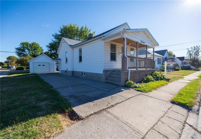 511 George Street, House detached with 3 bedrooms, 1 bathrooms and 3 parking in Sarnia ON | Image 3