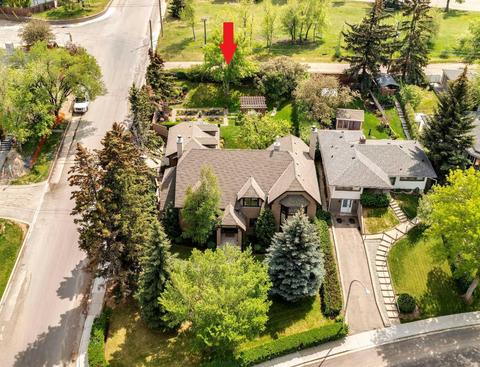 603 Crescent Boulevard Sw, House detached with 4 bedrooms, 3 bathrooms and 2 parking in Calgary AB | Card Image