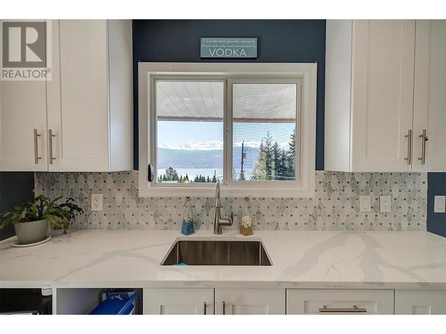 3056 Ourtoland Road, House detached with 4 bedrooms, 2 bathrooms and 2 parking in West Kelowna BC | Image 17