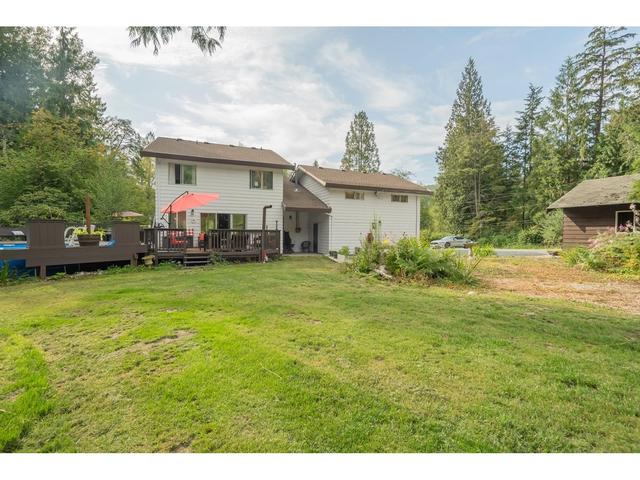 10090 Dewdney Trunk Road, House detached with 3 bedrooms, 3 bathrooms and 15 parking in Mission BC | Image 35