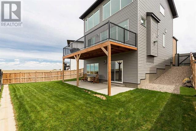 1290 Pacific Circle W, House detached with 3 bedrooms, 2 bathrooms and 4 parking in Lethbridge AB | Image 39