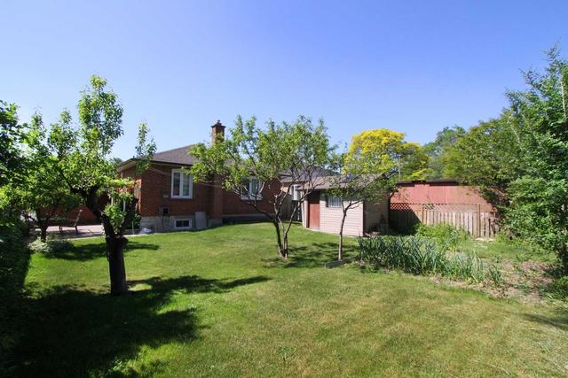 4 Alladin Ave, House detached with 3 bedrooms, 2 bathrooms and 5 parking in Toronto ON | Image 22