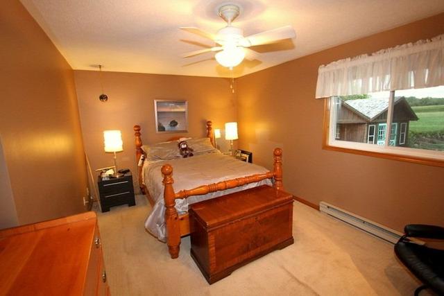80 Cedarview Dr, House detached with 3 bedrooms, 2 bathrooms and 5 parking in Kawartha Lakes ON | Image 14