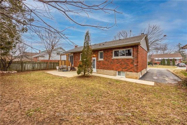 39 Bland Ave, House detached with 3 bedrooms, 2 bathrooms and 5 parking in Hamilton ON | Image 32