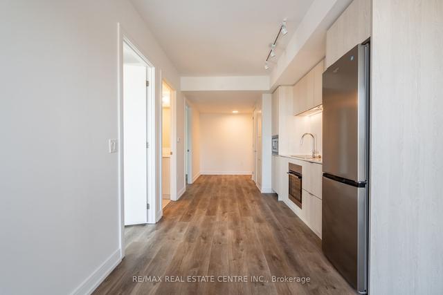 813 - 1 Jarvis St, Condo with 2 bedrooms, 1 bathrooms and 1 parking in Hamilton ON | Image 4
