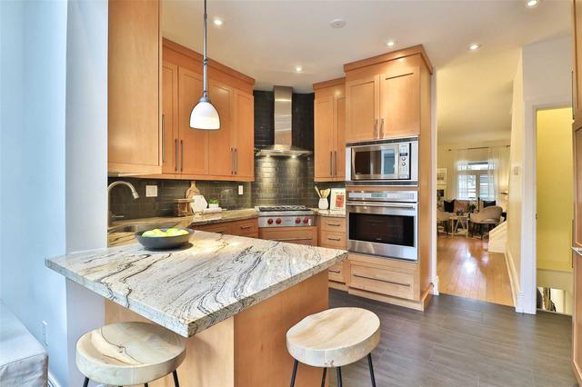 7 Fenwick Ave, House semidetached with 2 bedrooms, 2 bathrooms and 1 parking in Toronto ON | Image 6