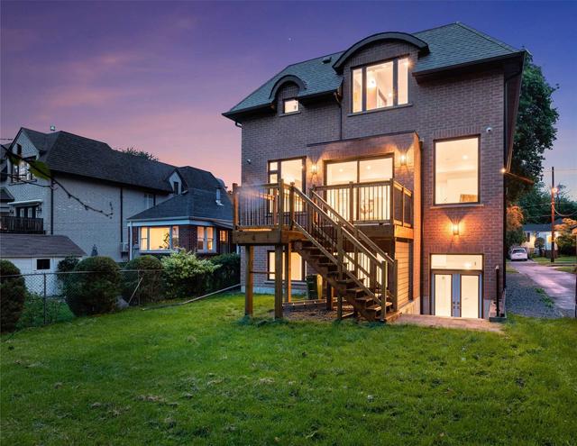 116 Park Home Ave, House detached with 4 bedrooms, 6 bathrooms and 5 parking in Toronto ON | Image 28
