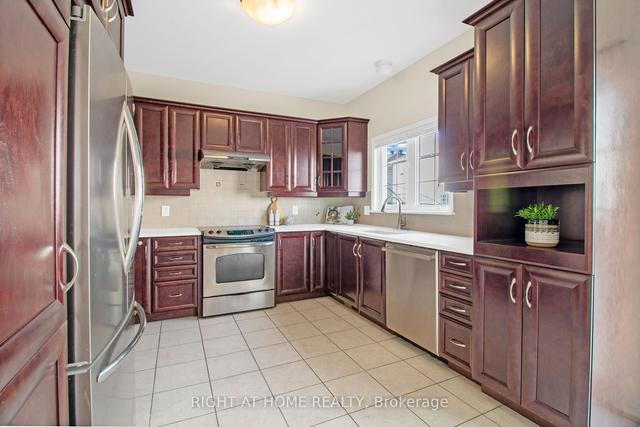 541 Carina Cres, House detached with 4 bedrooms, 4 bathrooms and 5 parking in Ottawa ON | Image 3