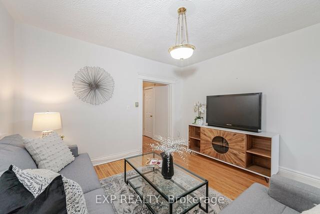 34 Manchester Ave, House semidetached with 3 bedrooms, 2 bathrooms and 1.5 parking in Toronto ON | Image 15