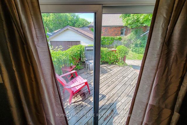 1482 Main St E, House detached with 2 bedrooms, 2 bathrooms and 3 parking in Hamilton ON | Image 18
