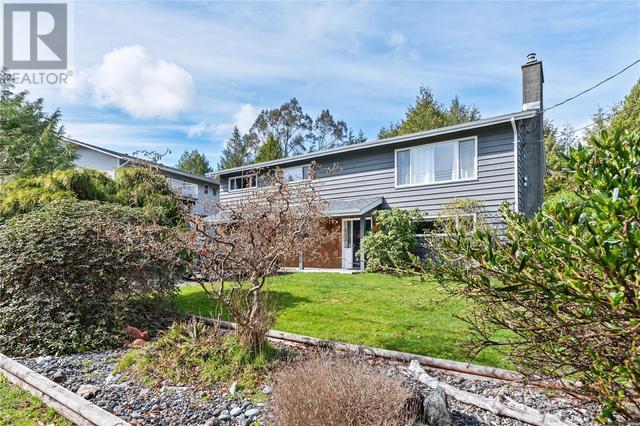 219 Marine Dr, House detached with 5 bedrooms, 3 bathrooms and 4 parking in Ucluelet BC | Image 33