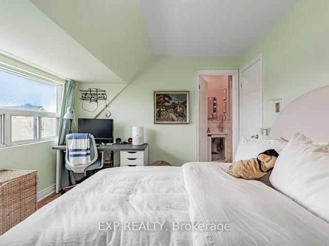 654 Crawford St, House semidetached with 5 bedrooms, 4 bathrooms and 3 parking in Toronto ON | Image 17