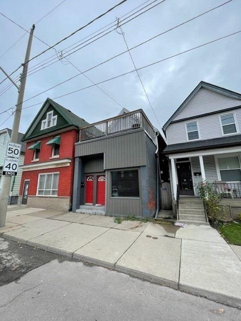 188 Sherman Ave N, House detached with 2 bedrooms, 3 bathrooms and 1 parking in Hamilton ON | Card Image