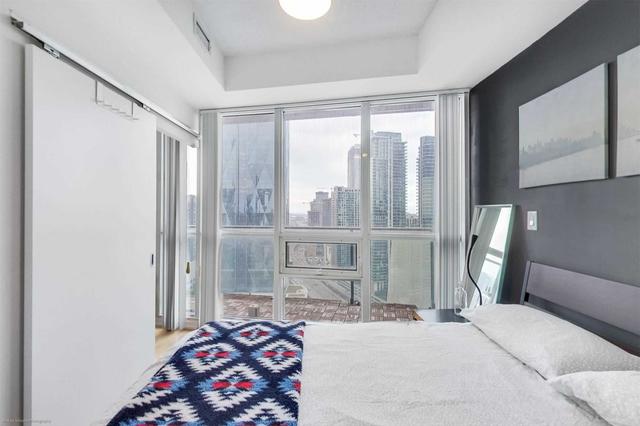 2808 - 65 Bremner Blvd, Condo with 2 bedrooms, 2 bathrooms and 1 parking in Toronto ON | Image 14