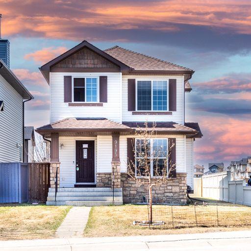 9195 Saddlebrook Drive Ne, House detached with 4 bedrooms, 3 bathrooms and 2 parking in Calgary AB | Image 1