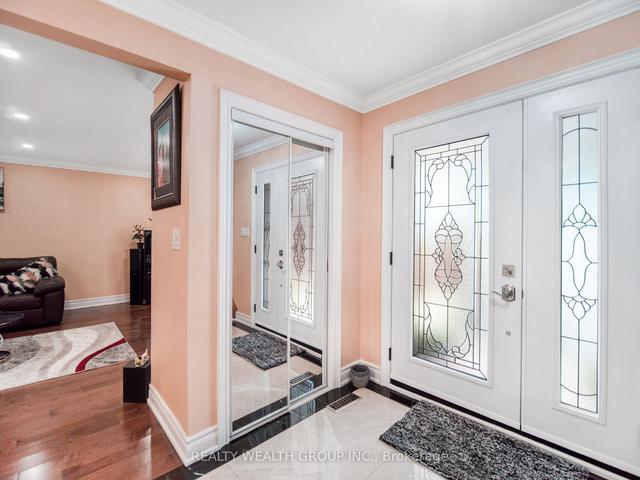 47 Kentish Cres E, House detached with 4 bedrooms, 10 bathrooms and 4 parking in Toronto ON | Image 36