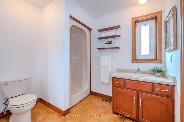 2 Beverley St, House detached with 2 bedrooms, 4 bathrooms and 6 parking in Guelph ON | Image 10