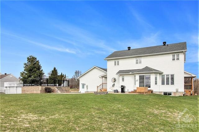 2866 Gagne Road, House detached with 5 bedrooms, 3 bathrooms and 10 parking in Clarence Rockland ON | Image 27