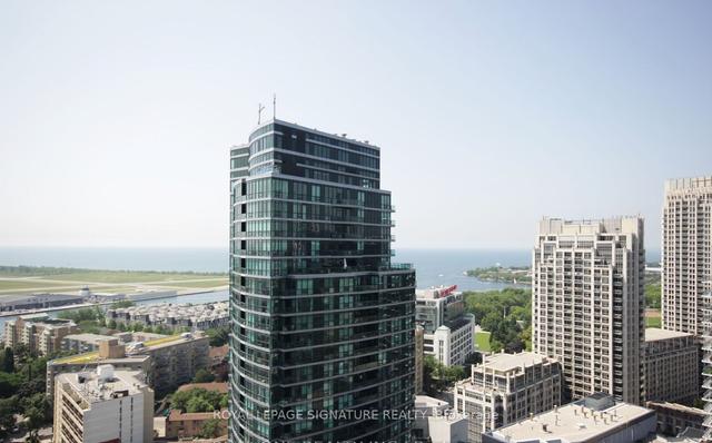 3202 - 19 Bathurst St, Condo with 1 bedrooms, 1 bathrooms and 0 parking in Toronto ON | Image 3