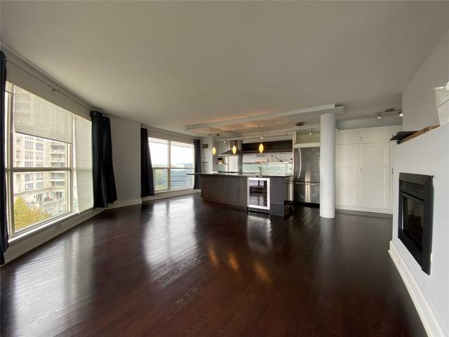 813 - 2267 Lake Shore Blvd W, Condo with 2 bedrooms, 2 bathrooms and 1 parking in Toronto ON | Image 2