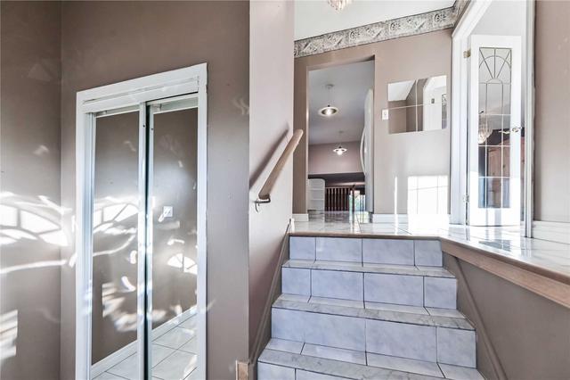 198 Robert Hicks Dr, House semidetached with 4 bedrooms, 3 bathrooms and 5 parking in Toronto ON | Image 32