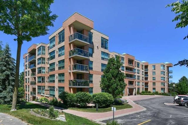 414 - 4 Briar Hill Hts, Condo with 2 bedrooms, 2 bathrooms and 1 parking in New Tecumseth ON | Image 1