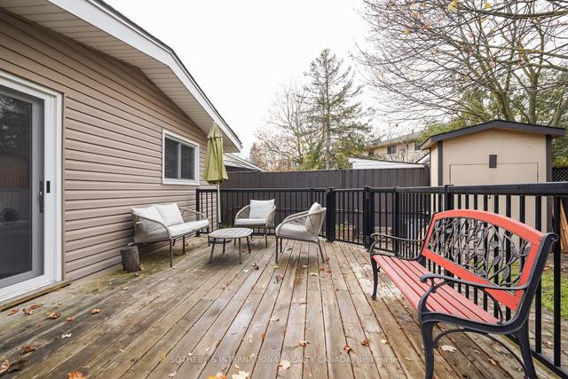 12 Stirling Pl, House detached with 3 bedrooms, 2 bathrooms and 3 parking in Guelph ON | Image 24