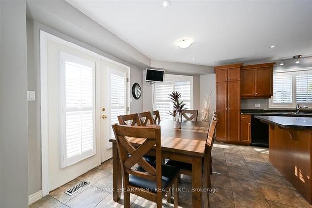 12 Jolliet St, House detached with 4 bedrooms, 3 bathrooms and 6 parking in Hamilton ON | Image 3