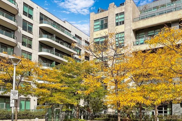 401 - 377 Madison Ave, Condo with 1 bedrooms, 1 bathrooms and 0 parking in Toronto ON | Image 25