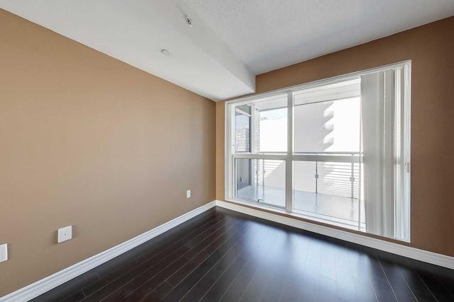 824 - 386 Yonge St, Condo with 2 bedrooms, 2 bathrooms and 0 parking in Toronto ON | Image 18