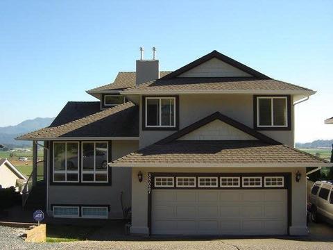 35627 Dina Place, House detached with 7 bedrooms, 4 bathrooms and 8 parking in Abbotsford BC | Card Image