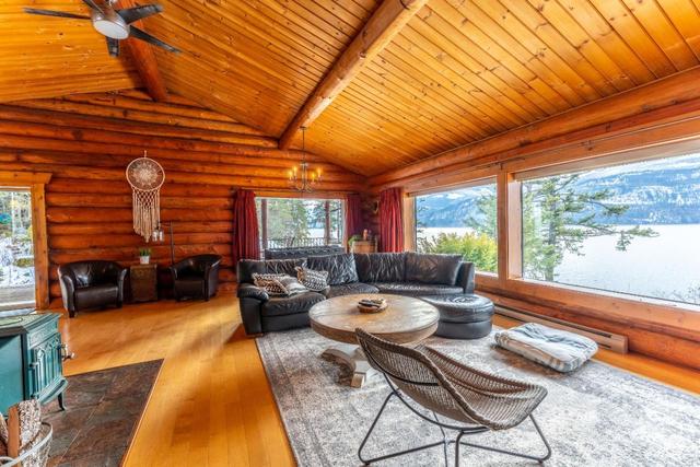 857 Riondel Rd, House detached with 3 bedrooms, 2 bathrooms and null parking in Central Kootenay A BC | Image 4