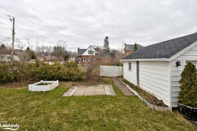 200 St. Vincent Street, House detached with 2 bedrooms, 1 bathrooms and 3 parking in Meaford ON | Image 14