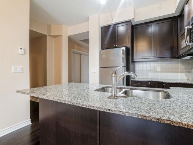 328 - 2300 Upper Middle Rd W, Condo with 1 bedrooms, 2 bathrooms and 1 parking in Oakville ON | Image 7