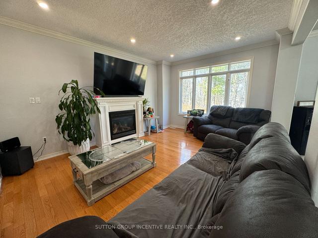 33 Cumming Dr, House detached with 4 bedrooms, 4 bathrooms and 6 parking in Barrie ON | Image 21