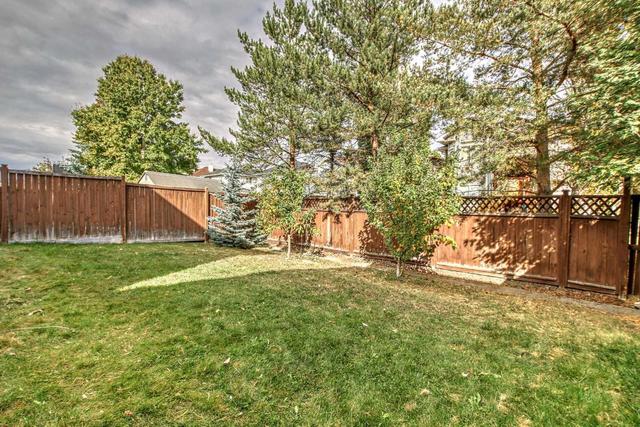 30 Millview Gate Sw, House detached with 4 bedrooms, 3 bathrooms and 4 parking in Calgary AB | Image 32