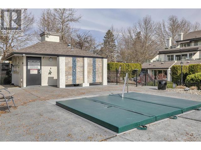 104 - 2900 Abbott Street, House attached with 2 bedrooms, 2 bathrooms and 1 parking in Kelowna BC | Image 28