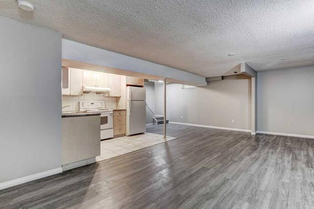 207 Penbrooke Close Se, House detached with 5 bedrooms, 2 bathrooms and 2 parking in Calgary AB | Image 21