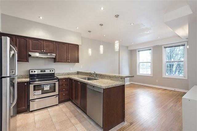 80B Coxwell Ave, Townhouse with 2 bedrooms, 2 bathrooms and 1 parking in Toronto ON | Image 4