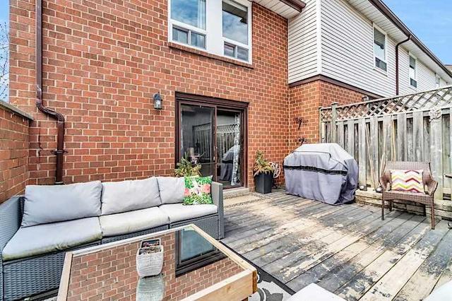 2 Harridine Lane, Townhouse with 3 bedrooms, 2 bathrooms and 2 parking in Ajax ON | Image 12