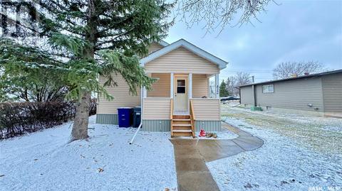 412 Garfield Street, House detached with 2 bedrooms, 1 bathrooms and null parking in Davidson SK | Card Image