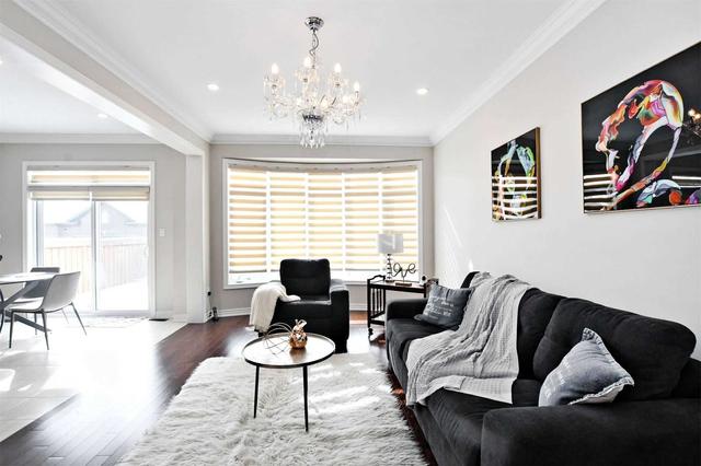 118 Killington Ave, House detached with 4 bedrooms, 4 bathrooms and 3 parking in Vaughan ON | Image 3