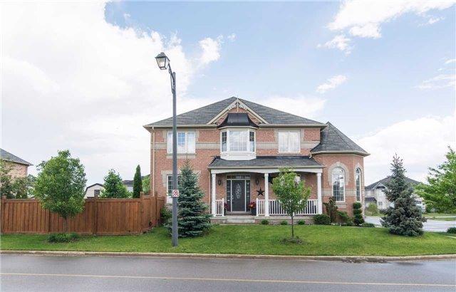 1001 Philbrook Dr, House detached with 4 bedrooms, 4 bathrooms and 2 parking in Milton ON | Image 1