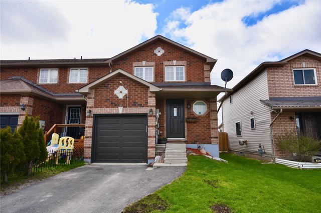141 Nathan Cres, House attached with 3 bedrooms, 2 bathrooms and 2 parking in Barrie ON | Image 1